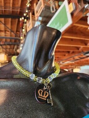 👑Yellow Crystal & Clear Beaded Necklace with Crowns and Key Pendant🗝